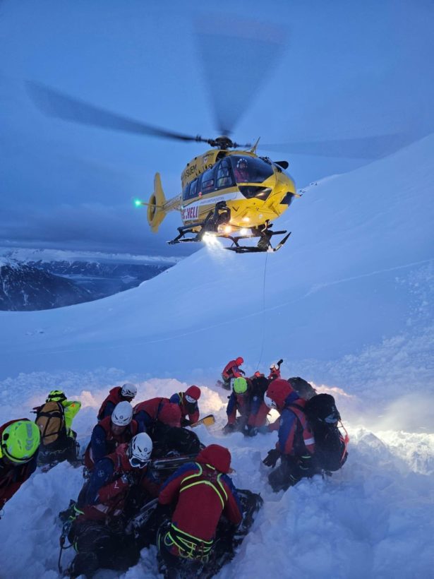 Hubschrauber Rettungsaktion / Foto courtesy of Bergrettungsdienst im AVS