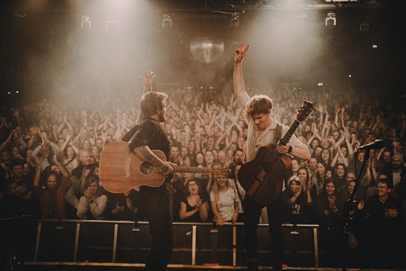 Salt Tree // Alex the Judge and the forbidden fruits - Indie-Folk – Australien / Hip-Hop/RnB // JUBILEE
